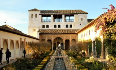 Mietwagenreise Andalusien – 8 Tage: Gärten des Generalife in der Alhambra in Granada
