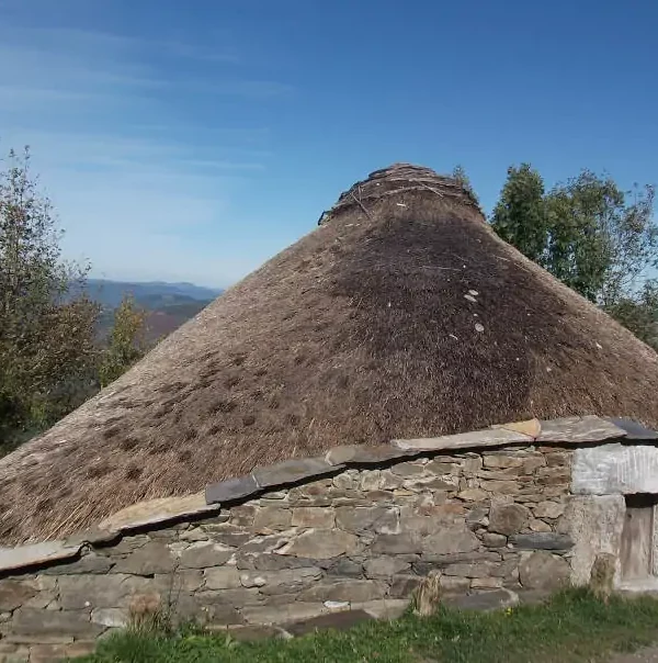 Wanderreise Jakobsweg – Von Astorga nach Santiago: Keltishes Rundhaus in O Cebreiro