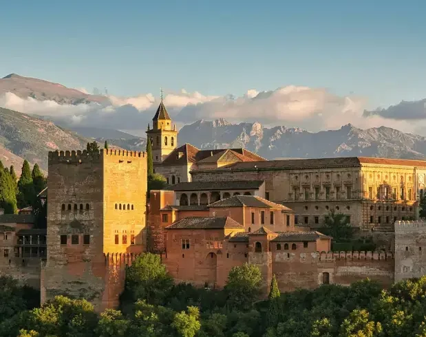 Reisen nach Andalusien / Mietwagenrundreise Andalusien: Blick auf die Alhambra in Granada
