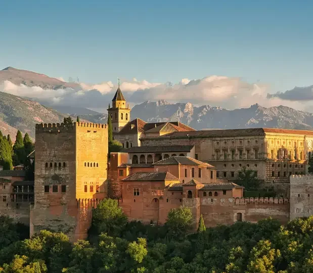 Reisen nach Andalusien / Mietwagenrundreise Andalusien: Blick auf die Alhambra in Granada