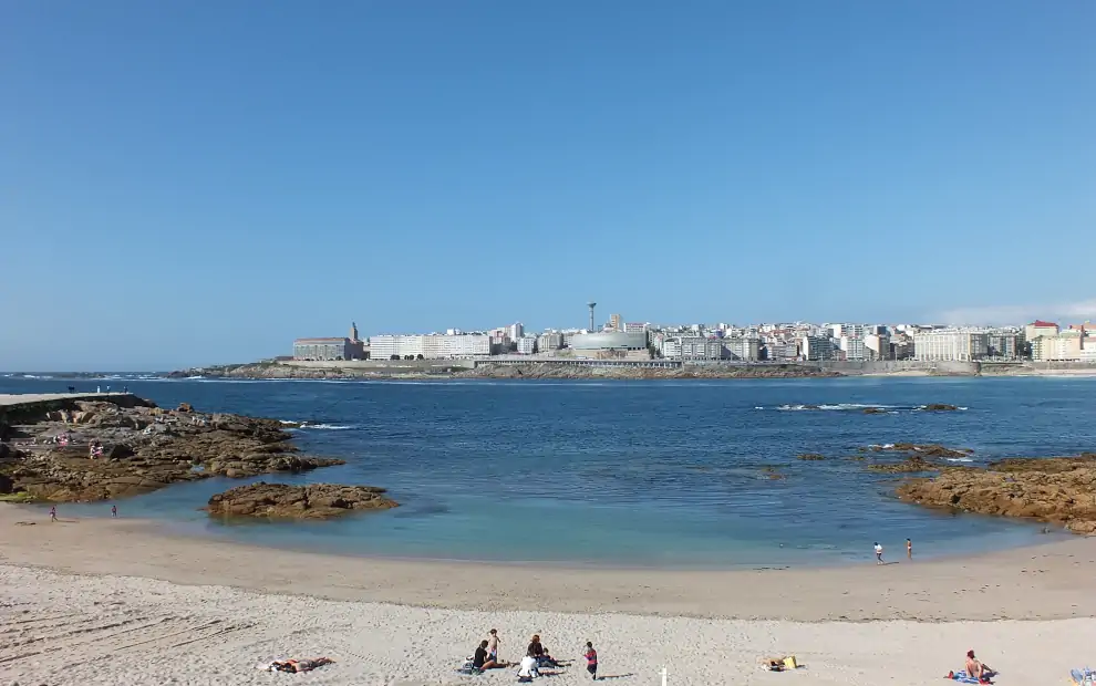 Mietwagenrundreise Galicien: Blick auf A Coruña und seine Strände
