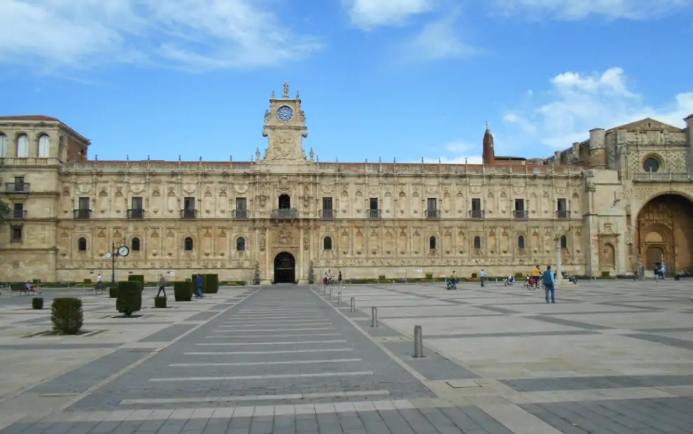 Mietwagenrundreise Nordspanien: Parador de León