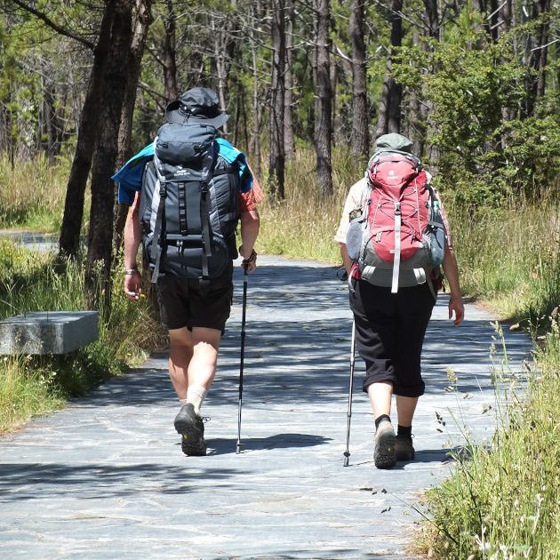 Wanderreise Jakobsweg – Von Santiago nach Finisterre und Muxía: Pilger auf dem Jakobsweg unterwegs nach Finisterre