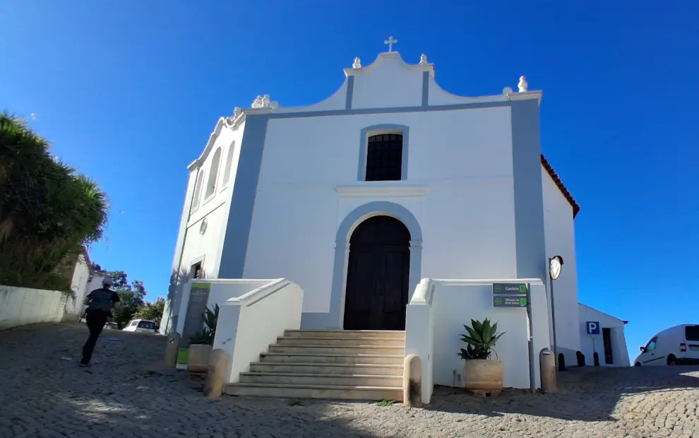 Portugal Fischerweg: Kirche in der Altstadt von Aljezur