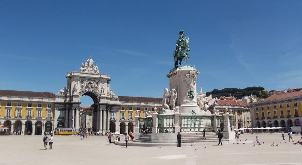 Rundreise Portugal und Santiago: Praça do Comércio in Lissabon