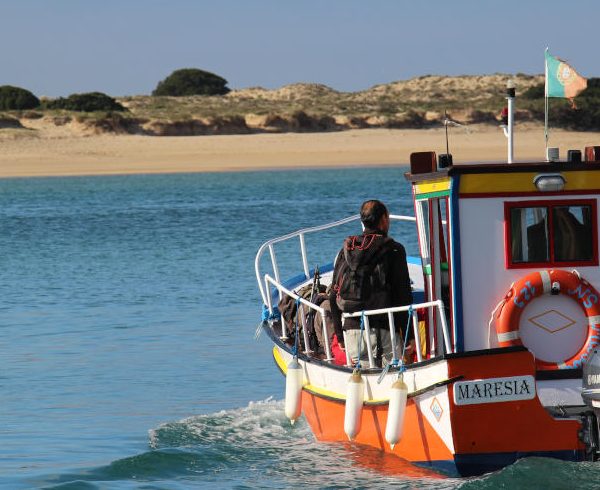 Wanderreise Rota Vicentina – 8 Tage: Fährüberfahrt auf dem Wanderweg der Rota Vicentina