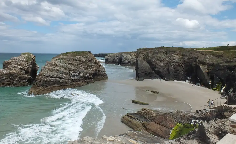 Rundreise Spaniens Nordküste: Strand Las Catedrales bei Ribadeo