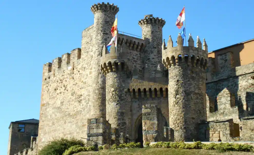 Jakobsweg in 4 Wochen: Templerburg in Ponferrada