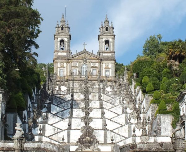 Mietwagenreise Nordportugal: Wallfahrtskirche Bom Jesus bei Braga in Nordportugal