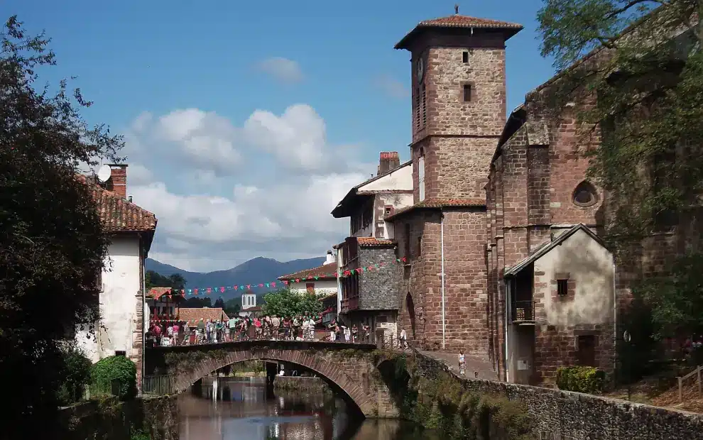 Wanderreise Jakobsweg – Von Saint-Jean-Pied-de-Port nach Logroño: Feststimmung auf dem Jakobsweg in Saint-Jean-Pied-de-Port
