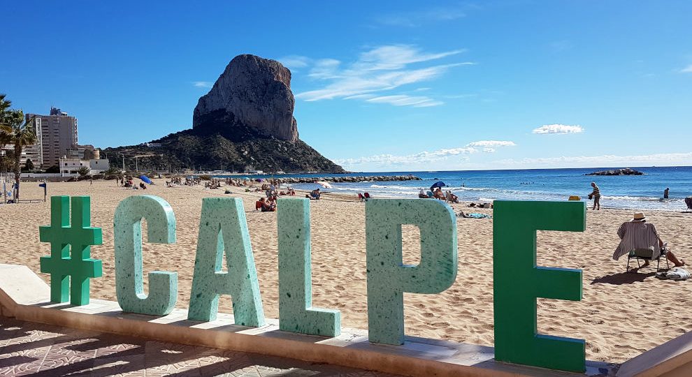 Mietwagenreise Spaniens Mittelmeerküste: Blick auf den Peñón de Ifach in Calpe