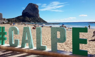 Mietwagenreise Spaniens Mittelmeerküste: Blick auf den Peñón de Ifach in Calpe