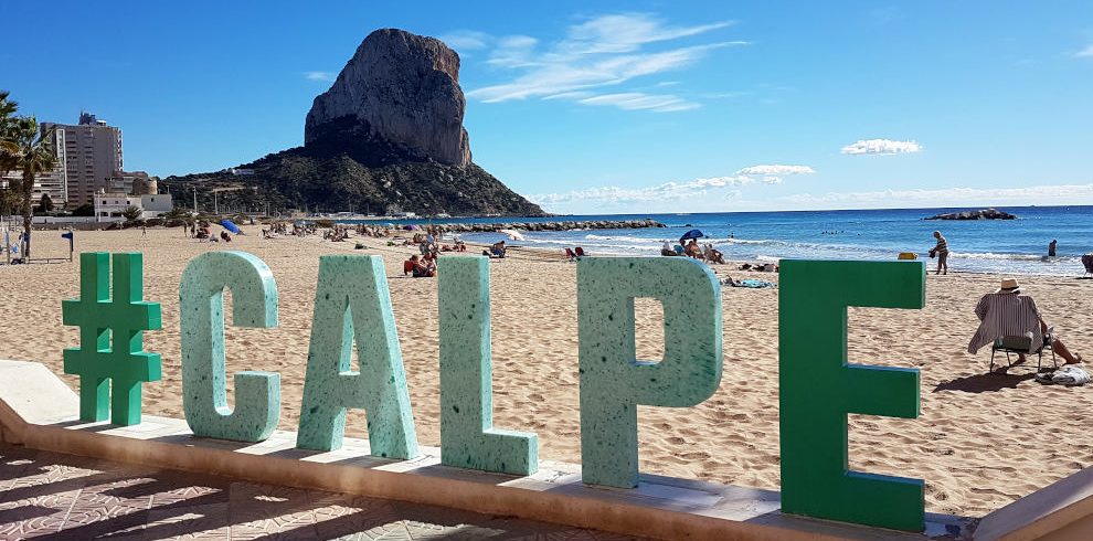 Mietwagenreise Spaniens Mittelmeerküste: Blick auf den Peñón de Ifach in Calpe
