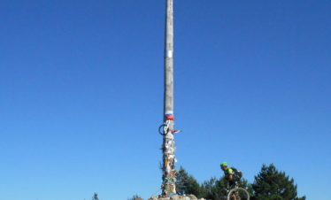 Jakobsweg in 4 Wochen: Cruz de Ferro auf dem Jakobsweg in Spanien