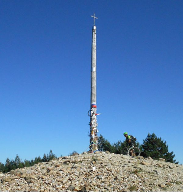 Jakobsweg in 4 Wochen: Cruz de Ferro auf dem Jakobsweg in Spanien