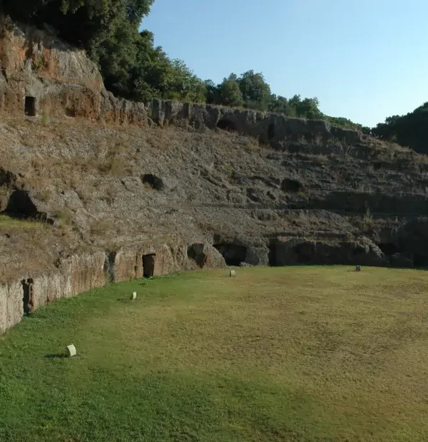 Wanderreise Via Francigena von Montefiascone nach Rom: Amphitheater von Sutri