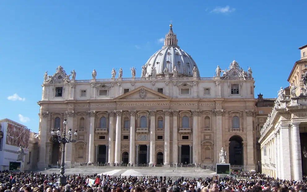 Wanderreise Via Francigena von Montefiascone nach Rom: Päpstliche Audienz auf dem Petersplatz