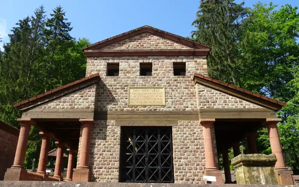 Jakobsweg Mosel: Römischer Tempel bei Tawern