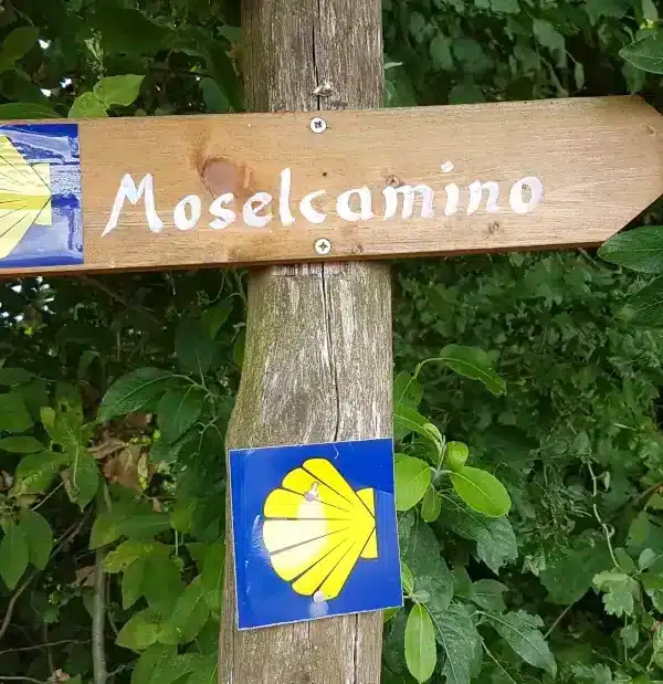 Wanderreise Mosel-Camino: Beschilderung Mosel-Camino