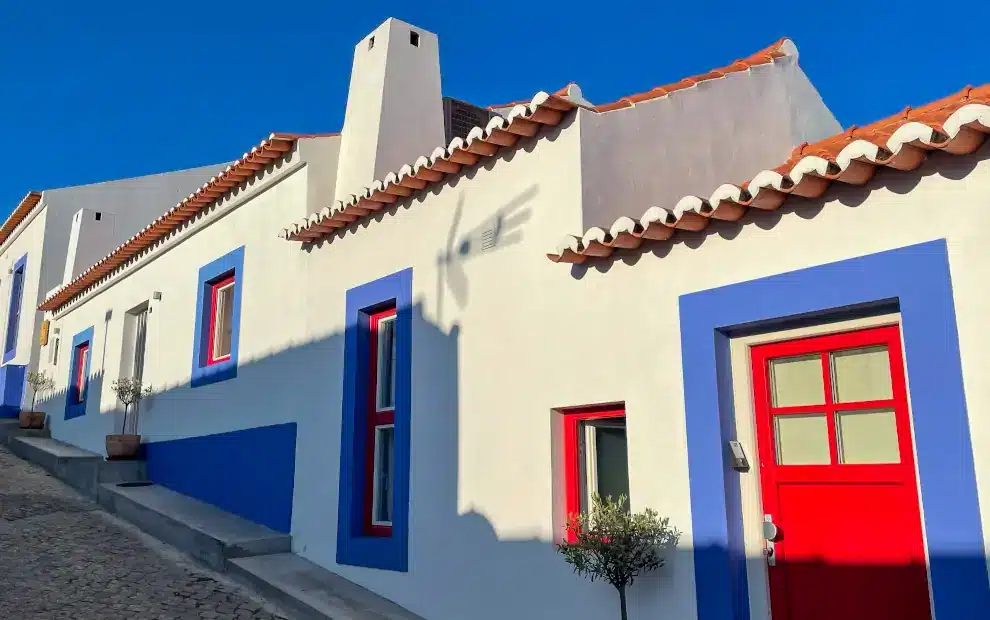 Dorf auf dem Fischerweg in Portugal