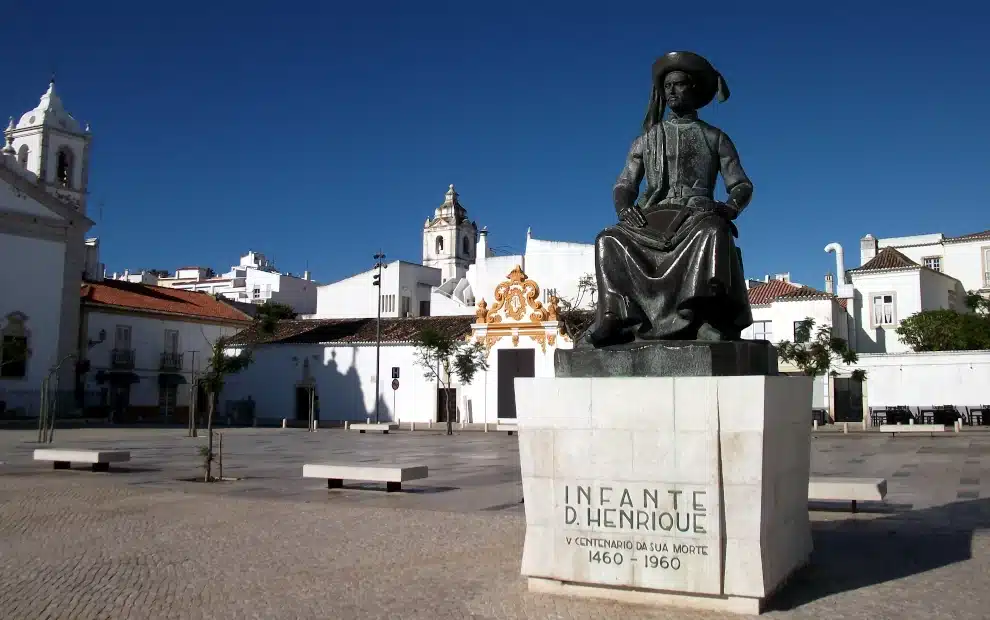 Wanderreise Algarve: Statue von Heinrich dem Seefahrer in Lagos