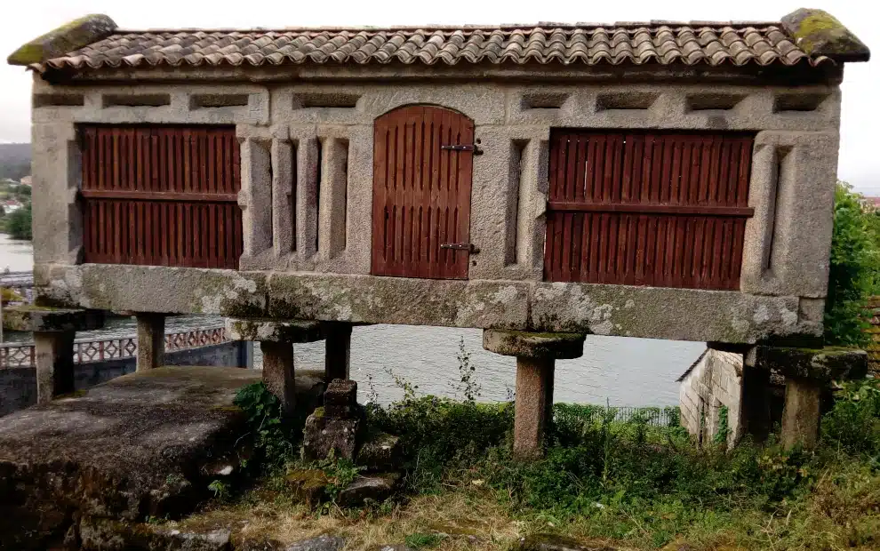 Kornspeicher auf dem Camino Portugues