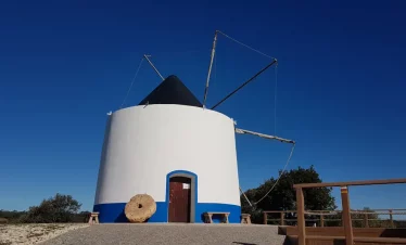 Wanderreise Fischerweg Portugal: Windmühle von Odeceixe