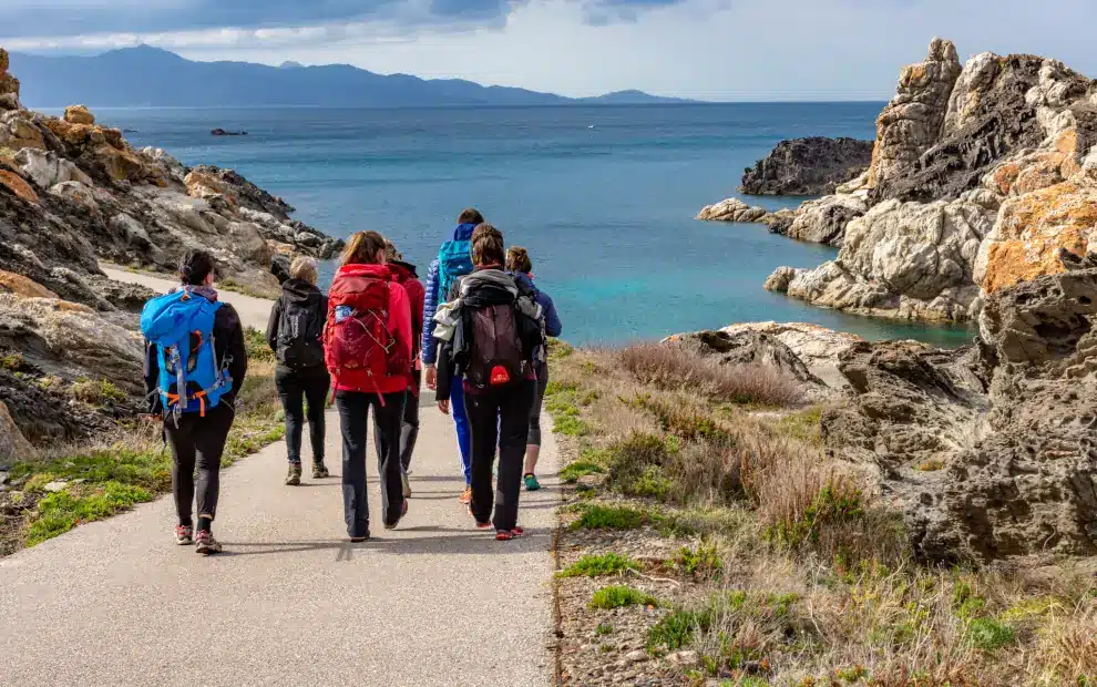 Wanderreise von Collioure nach Cadaquès: Wanderer am Cap de Creus