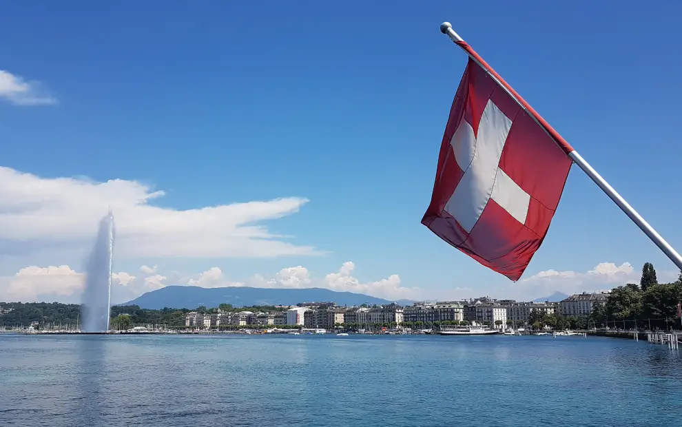 Genfer Jakobsweg: Blick auf den Genfer See von der Mont-Blanc-Brücke in Genf