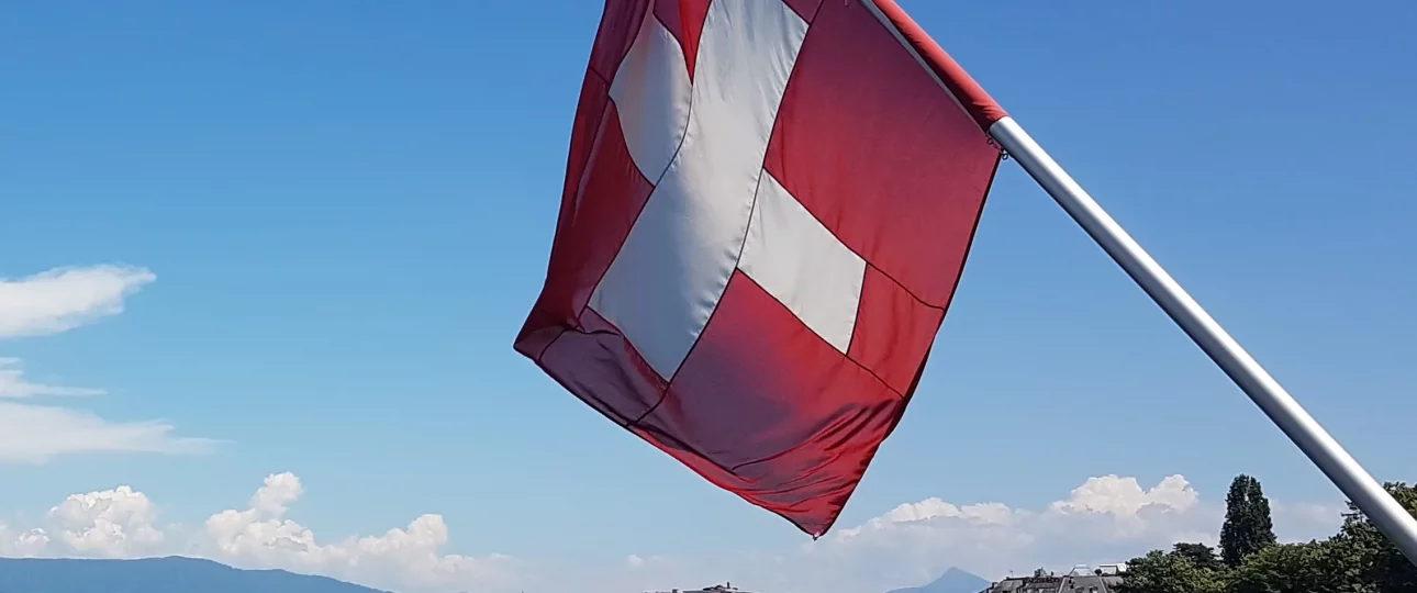 Genfer Jakobsweg: Blick auf den Genfer See von der Mont-Blanc-Brücke in Genf