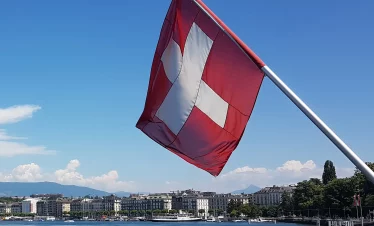 Genfer Jakobsweg: Blick auf den Genfer See von der Mont-Blanc-Brücke in Genf