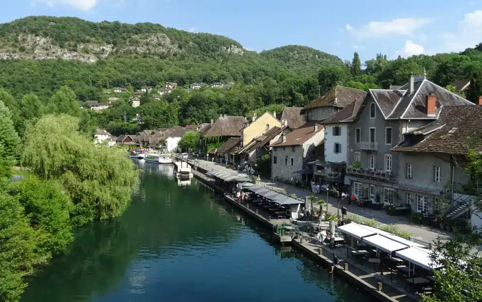 Jakobsweg: Blick auf Chanaz und den Canal de Savières