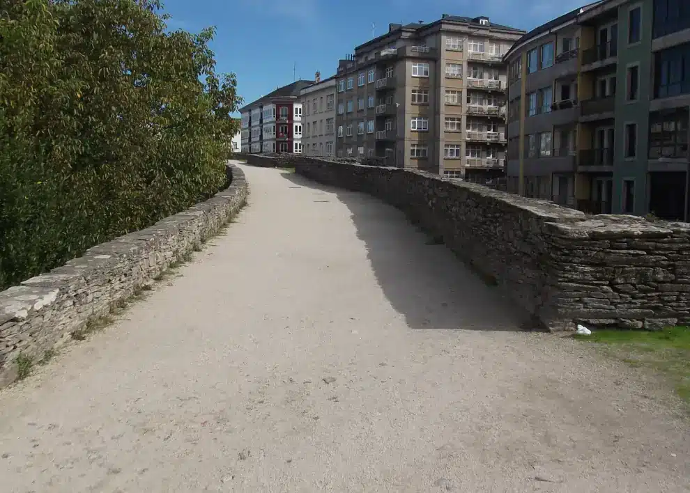 Wanderreise Camino Primitivo - Von Oviedo nach Santiago: Fussweg auf der römischen Stadtmauer von Lugo