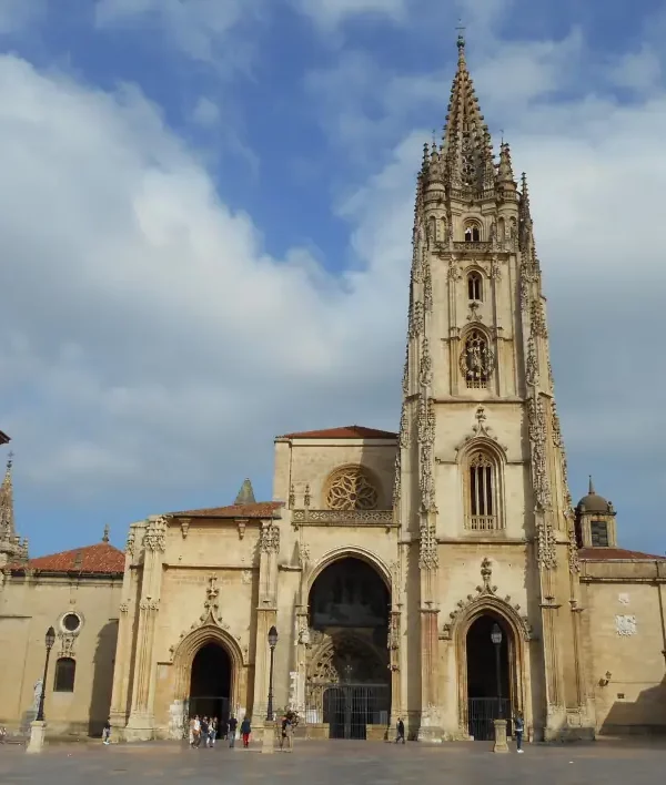 Wanderreise Camino Primitivo - Von Oviedo nach Santiago: Kathedrale San Salvador in Oviedo