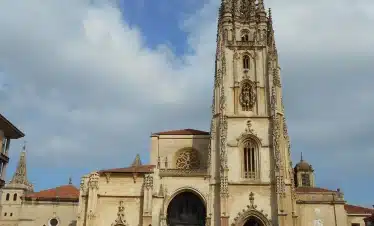 Wanderreise Camino Primitivo - Von Oviedo nach Santiago: Kathedrale San Salvador in Oviedo