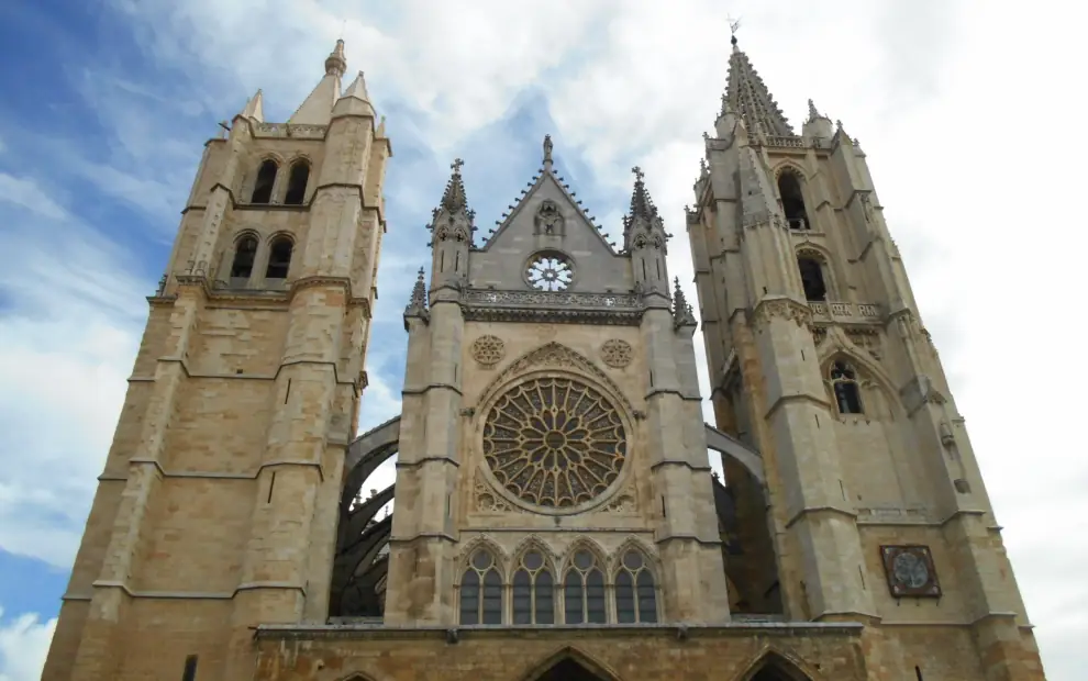Wanderreise Jakobsweg von Burgos nach León: Kathedrale von León