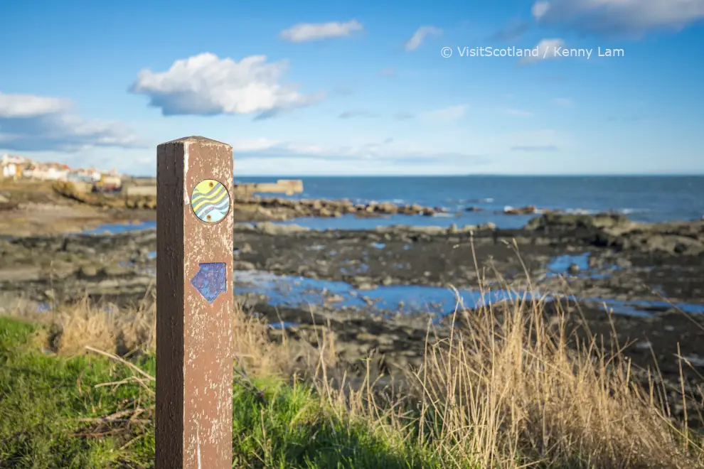 Fife Coastal Path Waymarker, © VisitScotland / Kenny Lam
