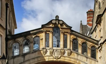 Wanderreise England – Auf dem Thames Path von Oxford nach Windsor: Radcliffe Camera, Bodleian Library in Oxford, Bild von Wolfgang Claussen auf Pixabay