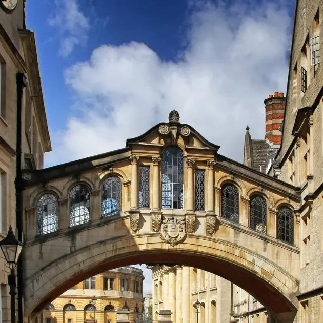 Wanderreise England – Auf dem Thames Path von Oxford nach Windsor: Radcliffe Camera, Bodleian Library in Oxford, Bild von Wolfgang Claussen auf Pixabay