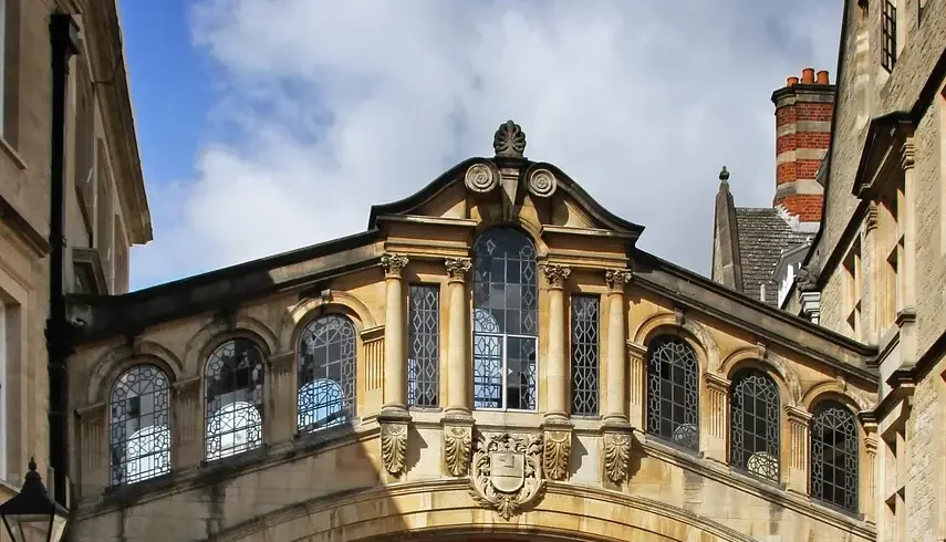 Wanderreise England – Auf dem Thames Path von Oxford nach Windsor: Radcliffe Camera, Bodleian Library in Oxford, Bild von Wolfgang Claussen auf Pixabay