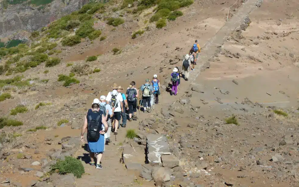 Wanderreise Madeira - Nordosten: Wandergruppe auf dem Pico Arieiro