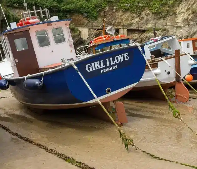 Wanderreise South West Coast Path: Boote im Hafen von Newquay