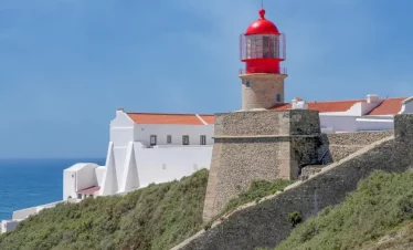 Wanderreise Fischerpfad: Leuchtturm von Sagres, Bild von Markus Kammermann auf Pixabay