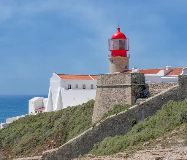 Wanderreise Fischerpfad: Leuchtturm von Sagres, Bild von Markus Kammermann auf Pixabay