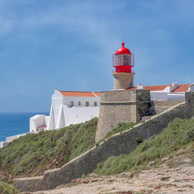 Wanderreise Fischerpfad: Leuchtturm von Sagres, Bild von Markus Kammermann auf Pixabay