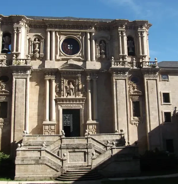 Wanderreise Jakobsweg von Ponferrada nach Santiago: Klosterkirche von Samos
