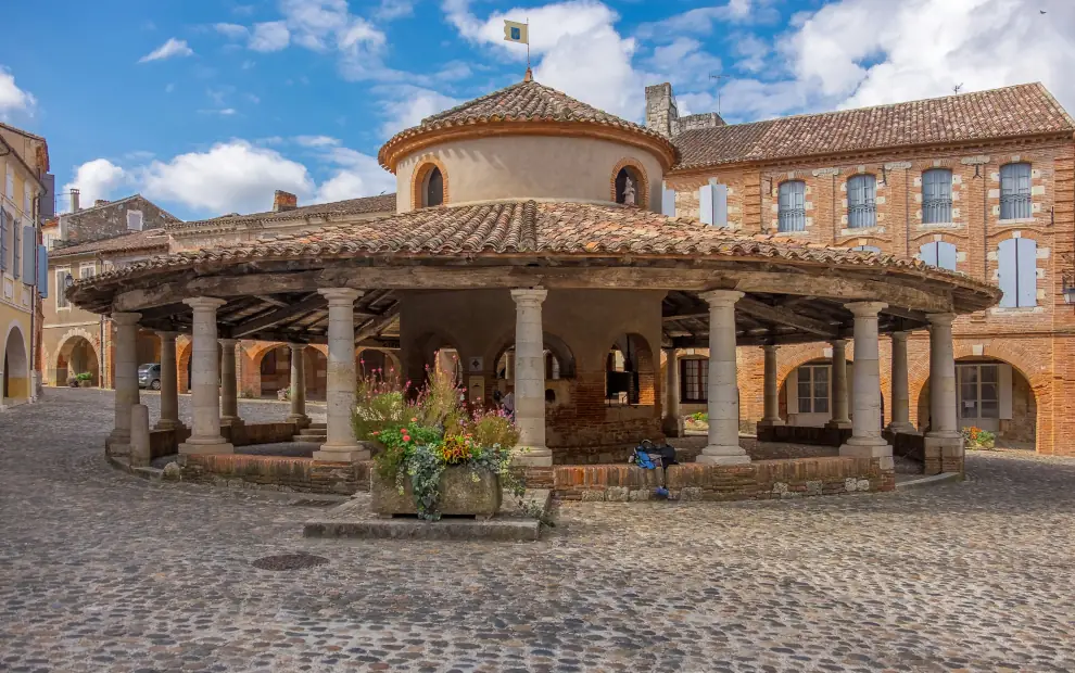 Jakobsweg von Cahors nach Lectoure: Altstadt von Auvillar