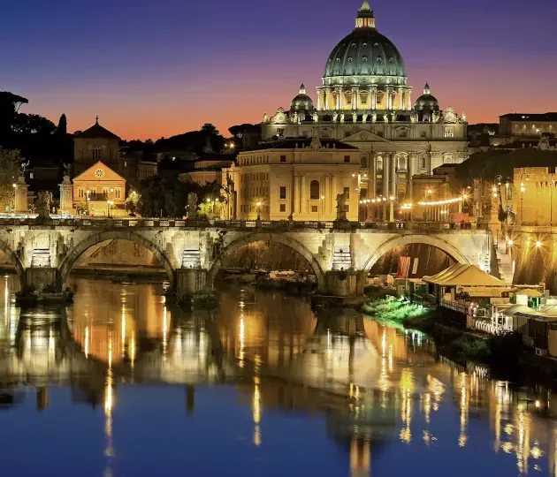 Wanderreise Via Francigena von Viterbo nach Rom: Blick auf den Petersdom am Abend