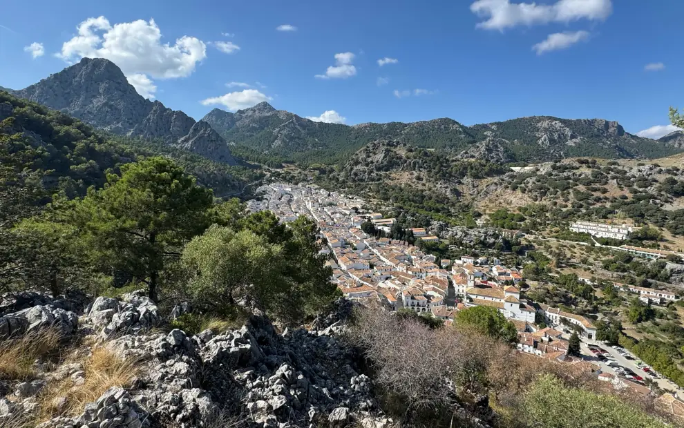 Wanderreise Andalusien: Blick auf Grazalema